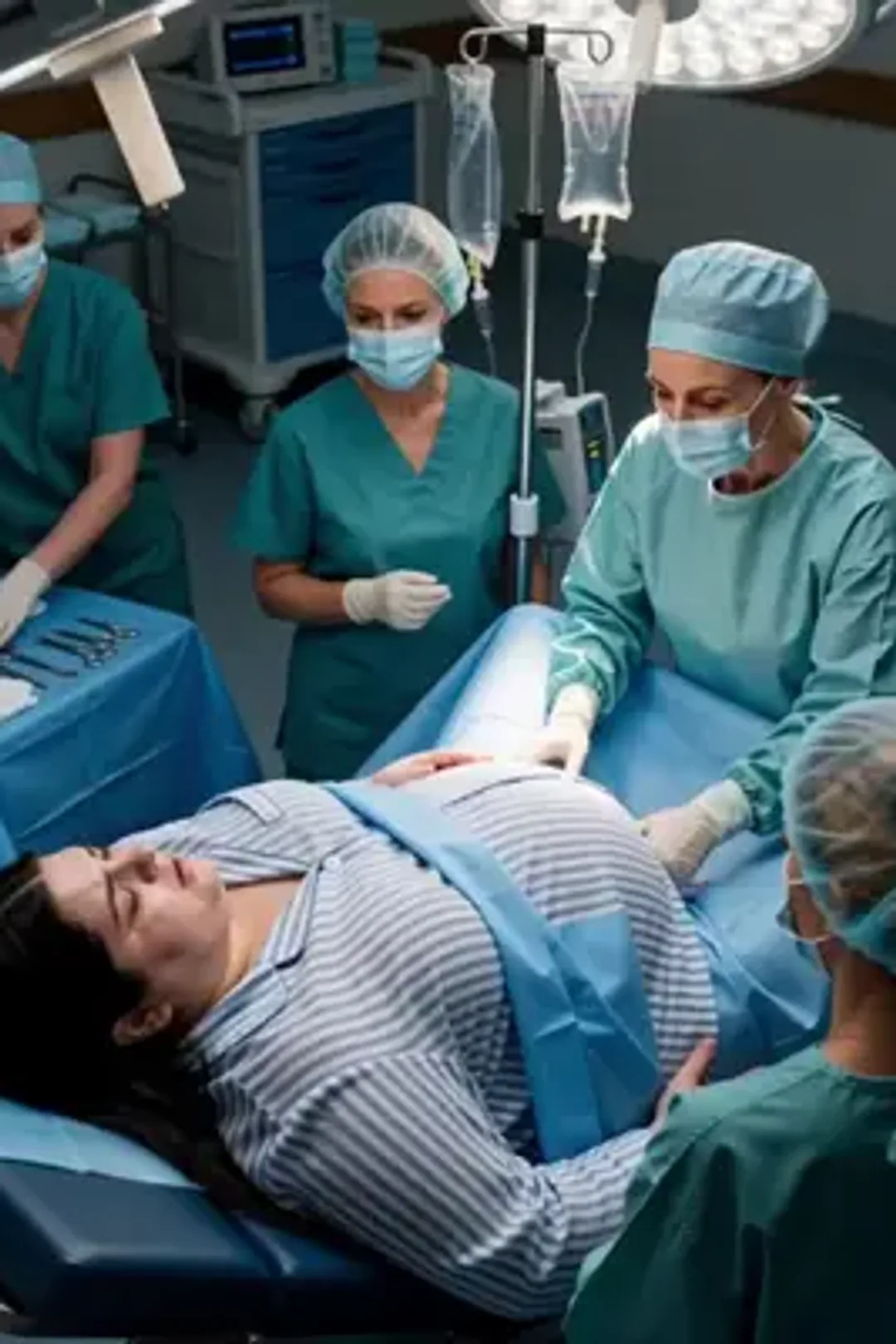 ملصق مسلسل «عودة الأم الناجحة للبحث عن ابنها»