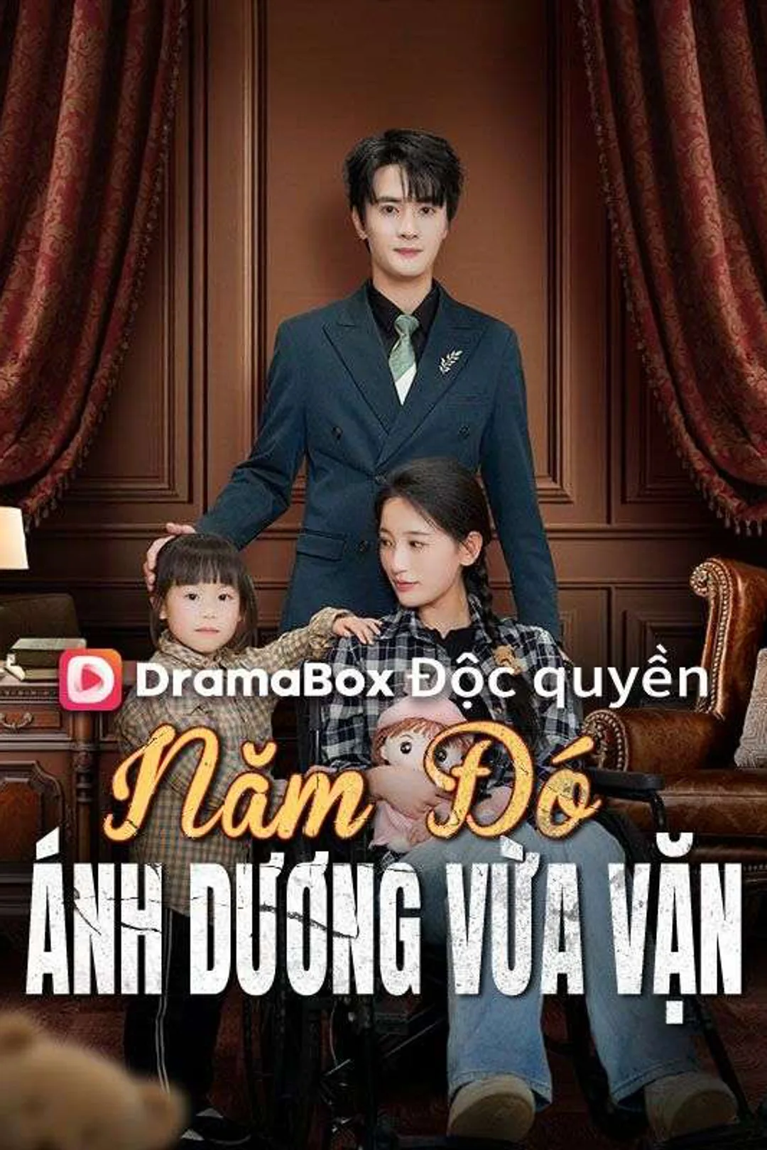 Poster phim Năm Đó Ánh Dương Vừa Vặn