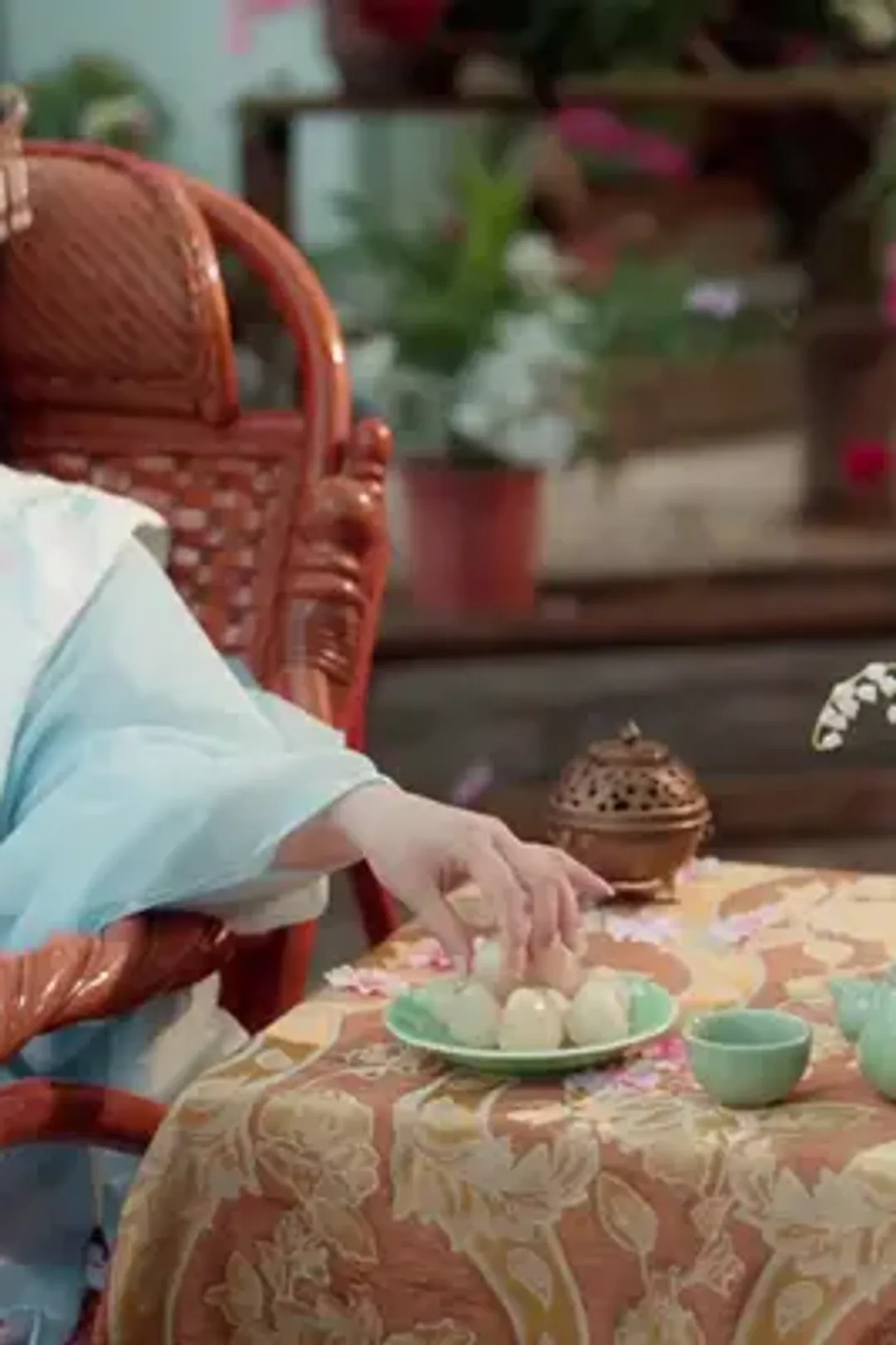 ملصق مسلسل «علاقة عابرة مع الأمير المكفوف»